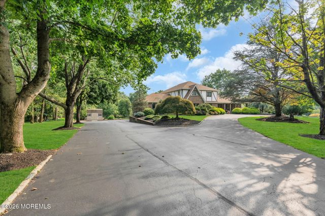 3 Peachtree Lane, Manalapan, NJ 07726