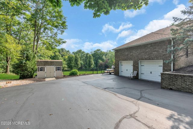 3 Peachtree Lane, Manalapan, NJ 07726