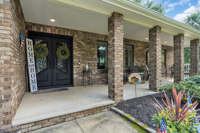3 Peachtree Lane, Manalapan, NJ 07726