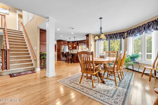 3 Peachtree Lane, Manalapan, NJ 07726