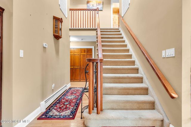 3 Peachtree Lane, Manalapan, NJ 07726