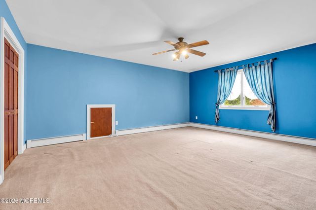 3 Peachtree Lane, Manalapan, NJ 07726