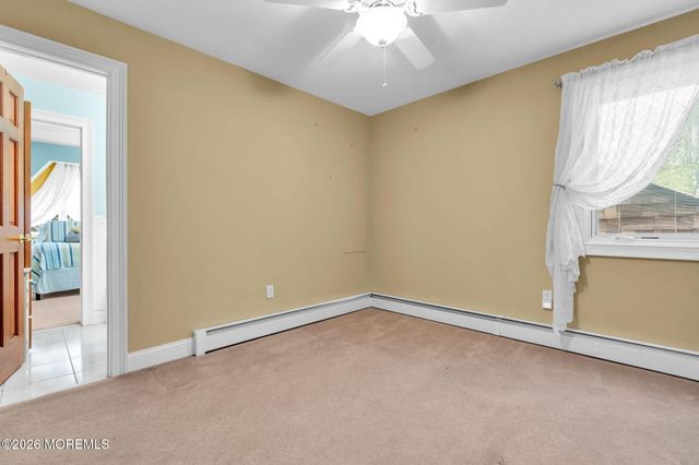 3 Peachtree Lane, Manalapan, NJ 07726
