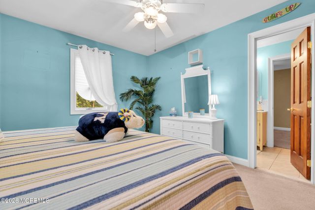 3 Peachtree Lane, Manalapan, NJ 07726