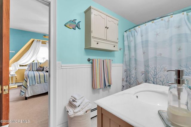 3 Peachtree Lane, Manalapan, NJ 07726