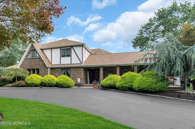 3 Peachtree Lane, Manalapan, NJ 07726