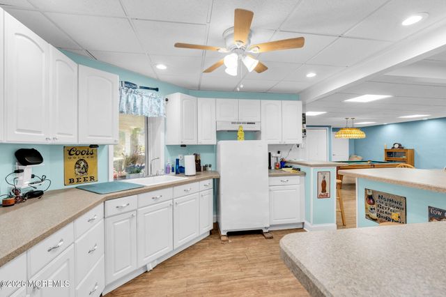 3 Peachtree Lane, Manalapan, NJ 07726
