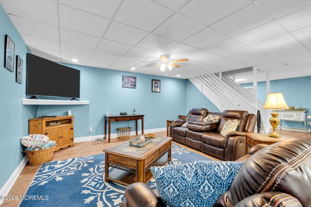 3 Peachtree Lane, Manalapan, NJ 07726