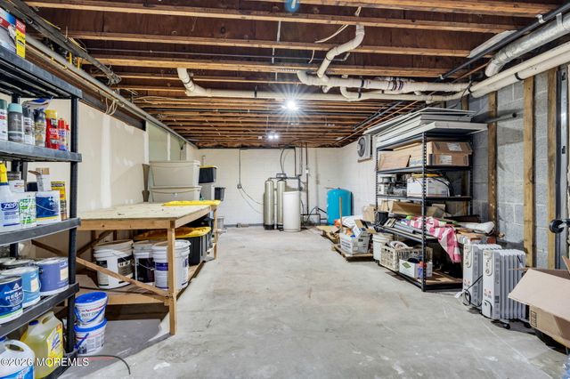 3 Peachtree Lane, Manalapan, NJ 07726