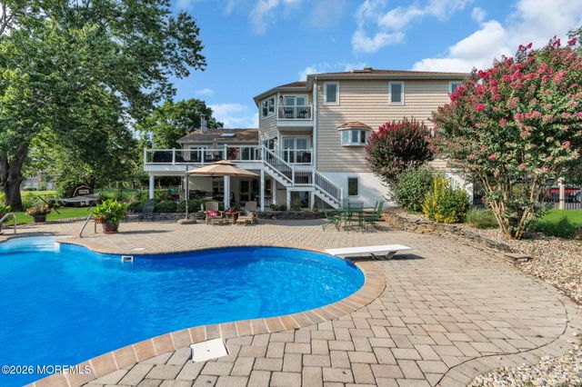 3 Peachtree Lane, Manalapan, NJ 07726