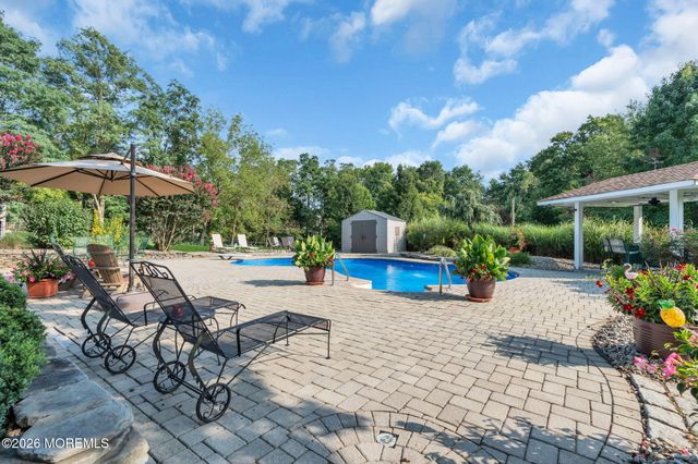 3 Peachtree Lane, Manalapan, NJ 07726