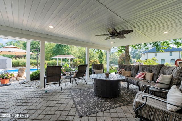 3 Peachtree Lane, Manalapan, NJ 07726