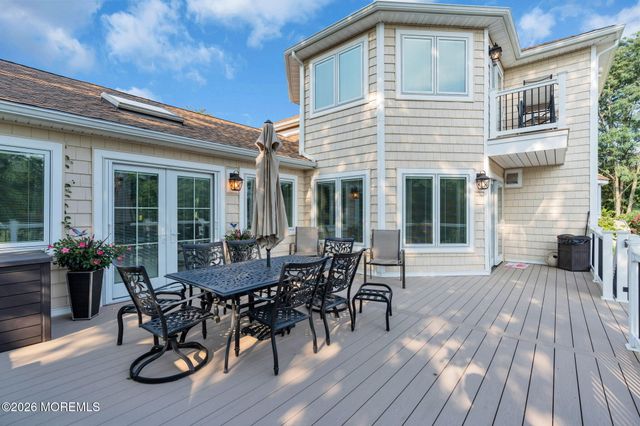3 Peachtree Lane, Manalapan, NJ 07726