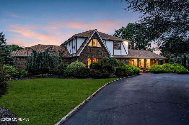 3 Peachtree Lane, Manalapan, NJ 07726