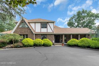 3 Peachtree Lane, Manalapan, NJ 07726