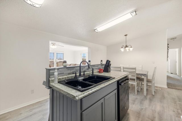 39 Maple Road, Edgewood, NM 87015