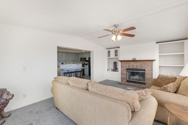 39 Maple Road, Edgewood, NM 87015