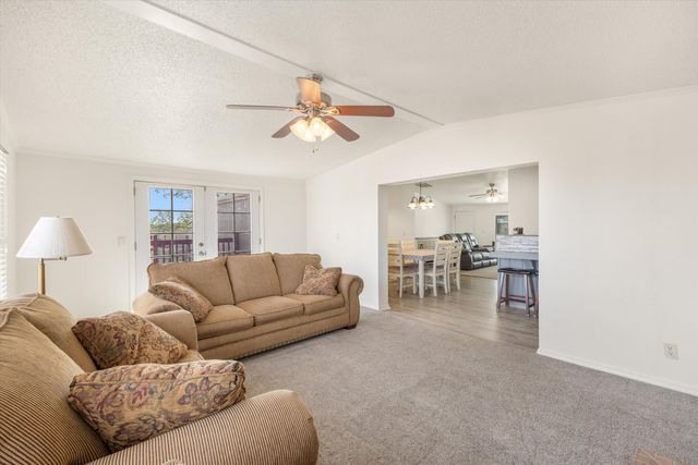 39 Maple Road, Edgewood, NM 87015