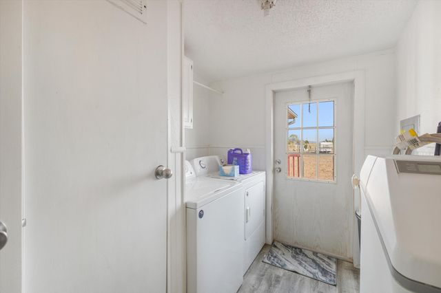 39 Maple Road, Edgewood, NM 87015