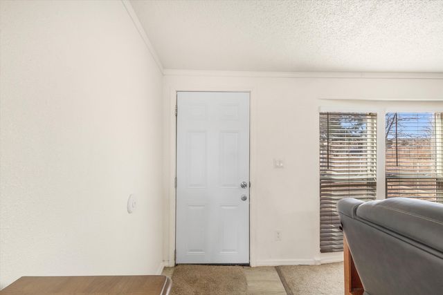 39 Maple Road, Edgewood, NM 87015