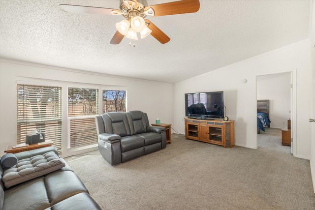 39 Maple Road, Edgewood, NM 87015