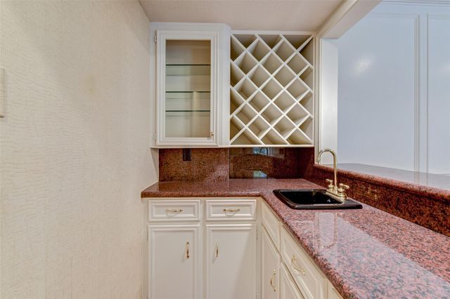 5502 Fountainbridge Lane, Houston, TX 77069