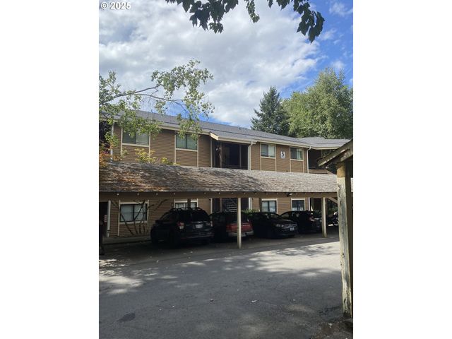 9872 Se TALBERT St, Clackamas, OR 97015