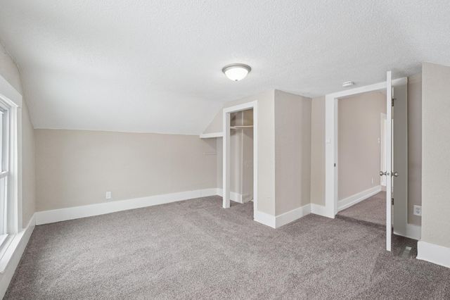 1250 Minnehaha Avenue E, Saint Paul, MN 55106