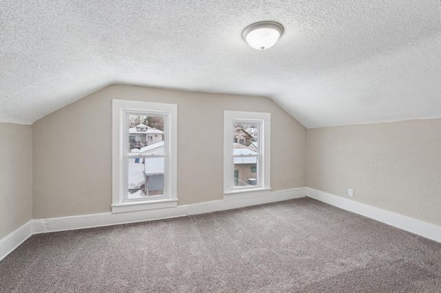 1250 Minnehaha Avenue E, Saint Paul, MN 55106