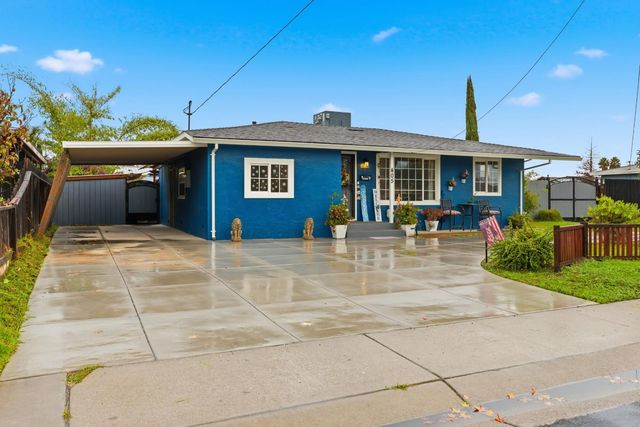 405 E Edison St, Manteca, CA 95336