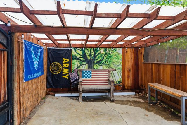 405 E Edison St, Manteca, CA 95336