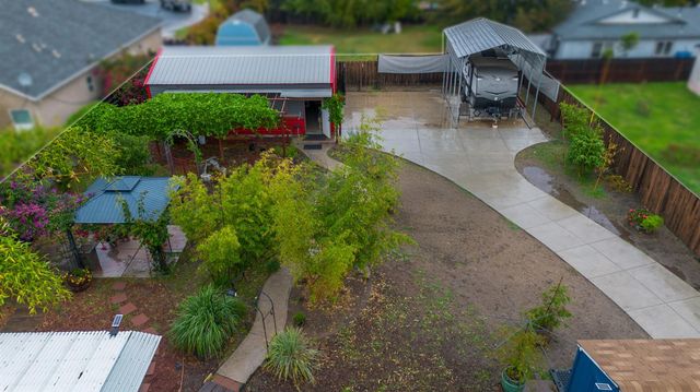 405 E Edison St, Manteca, CA 95336