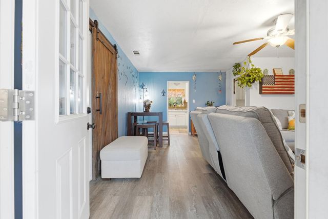 405 E Edison St, Manteca, CA 95336