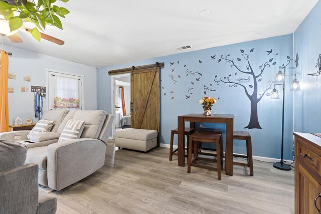 405 E Edison St, Manteca, CA 95336