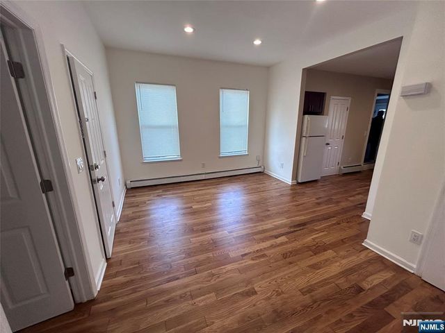 215 Wagaraw Road, Hawthorne, NJ 07506