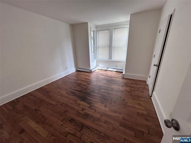 215 Wagaraw Road, Hawthorne, NJ 07506