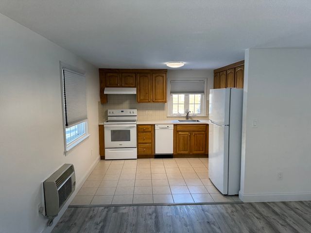 6 Franzone Drive B, Haverhill, MA 01835