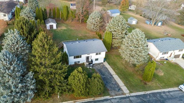103 Ruste Road, Barneveld, WI 53507
