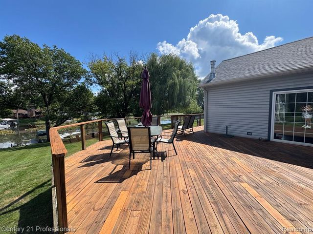 3251 Mann Road, Clarkston, MI 48346