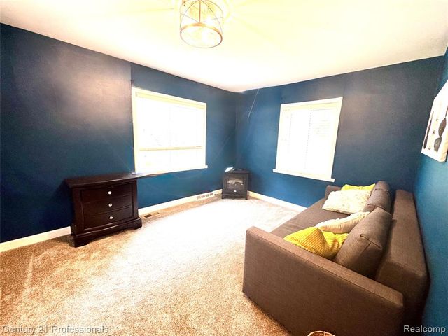 3251 Mann Road, Clarkston, MI 48346
