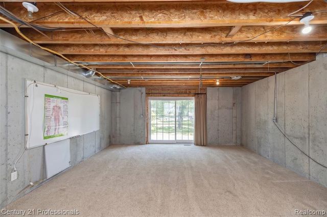 3251 Mann Road, Clarkston, MI 48346