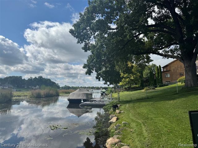 3251 Mann Road, Clarkston, MI 48346