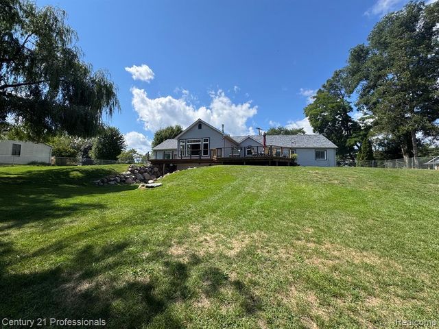 3251 Mann Road, Clarkston, MI 48346