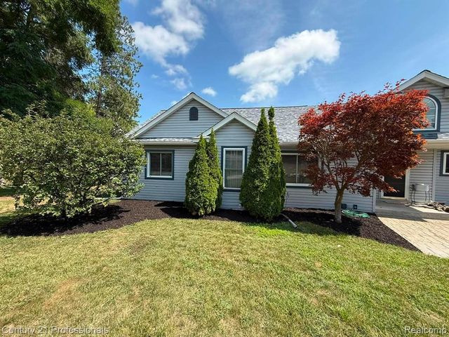 3251 Mann Road, Clarkston, MI 48346