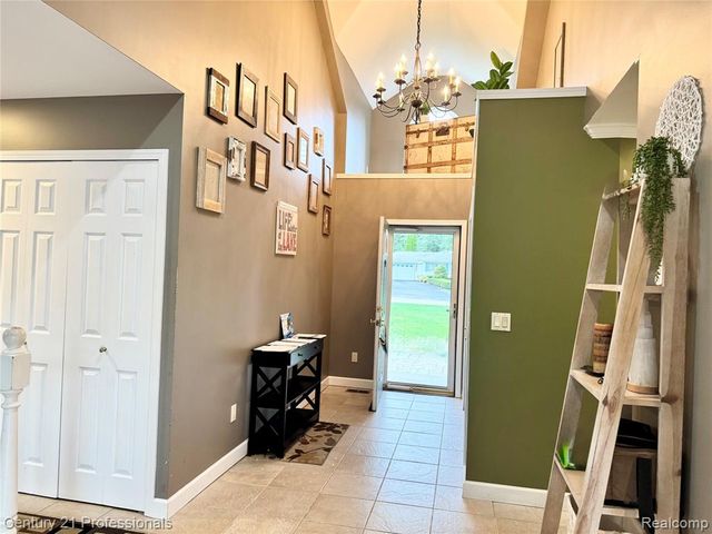 3251 Mann Road, Clarkston, MI 48346