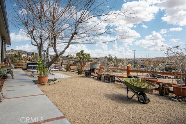 2863 Ox Yoke, Pioneertown, CA 92268