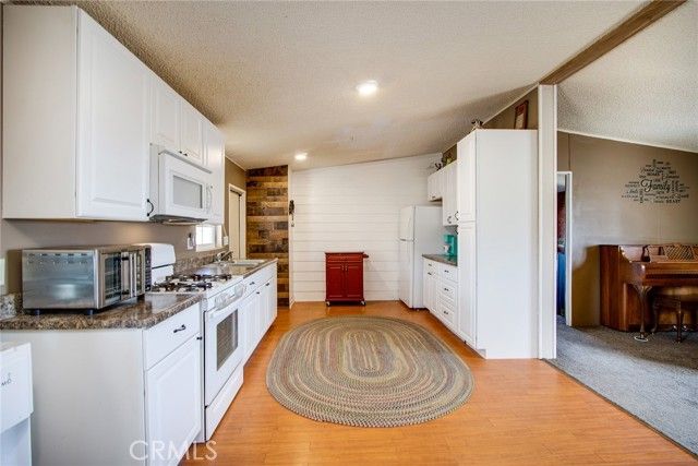 2863 Ox Yoke, Pioneertown, CA 92268