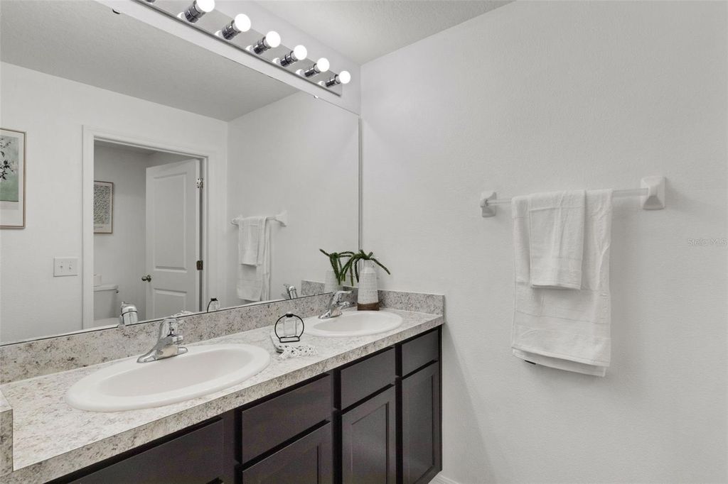 Image 38 of property listing at 232 TIERRA VERDE WAY, Bradenton, FL 34212