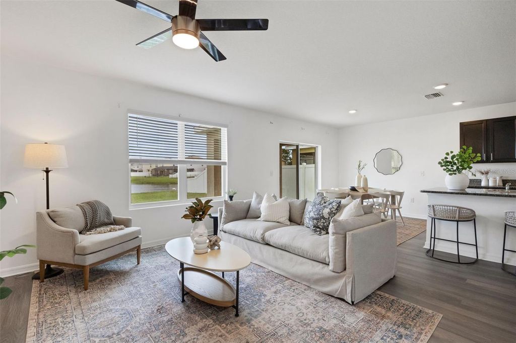 Image 5 of property listing at 232 TIERRA VERDE WAY, Bradenton, FL 34212