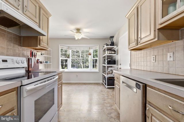 24312 LOG HOUSE RD, Gaithersburg, MD 20882
